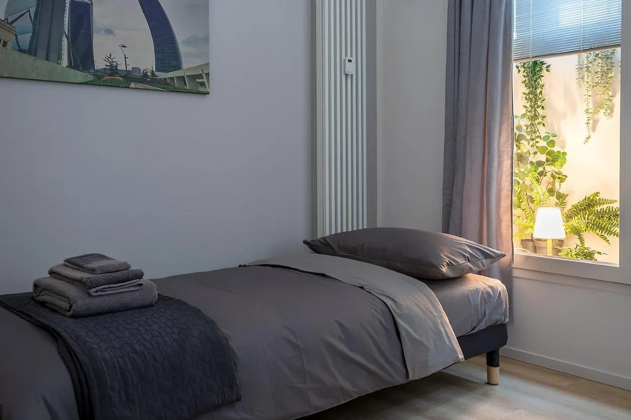 Fiera Milano-City Life ☆☆☆☆☆ Tre Torri House 0*, Milano Italia